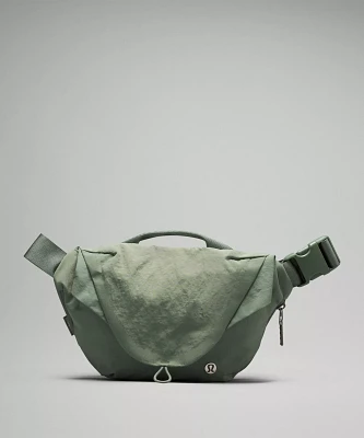 Curved Crossbody Bag 3L | Men's Bags,Purses,Wallets