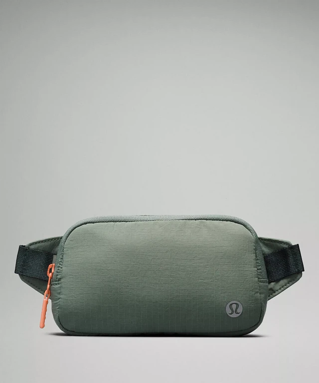 lululemon everywhere belt bag sage Athletica GRSG, Grey Sage, One Size, Everywhere Belt Bag Clothing & Accessories Interior pockets hold the essentials lululemon Everywhere Belt Bag review: