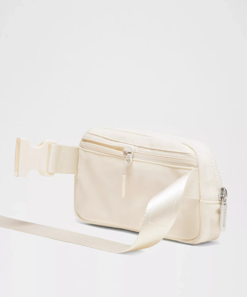 Team Canada Future Legacy Everywhere Mini Belt Bag *COC CPC Logo | Men's Bags,Purses,Wallets