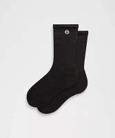 Unisex Daily Essential Crew Socks |