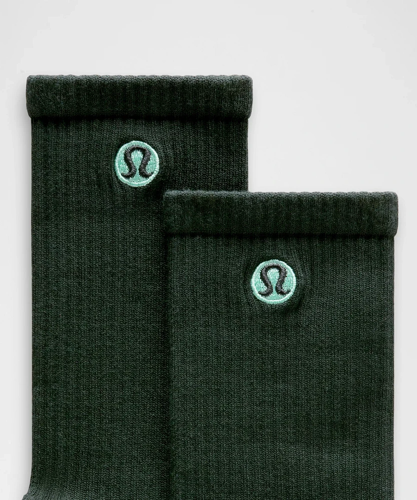 Unisex Daily Essential Crew Socks | Men's