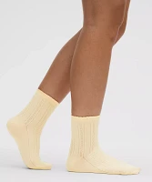 Unisex Pointelle Quarter Socks |