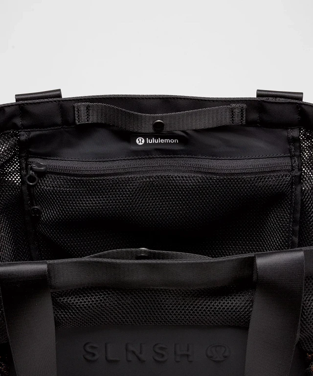 lululemon cinch bag black Athletica Lululemon Side-Cinch Shopper 18L (Black) : Clothing, Shoes & Jewelry Body Help Keep Your Essentials Secure And Easy To Access When Youre On The Move Lululemon Side-Cinch Shopper Bag 18L