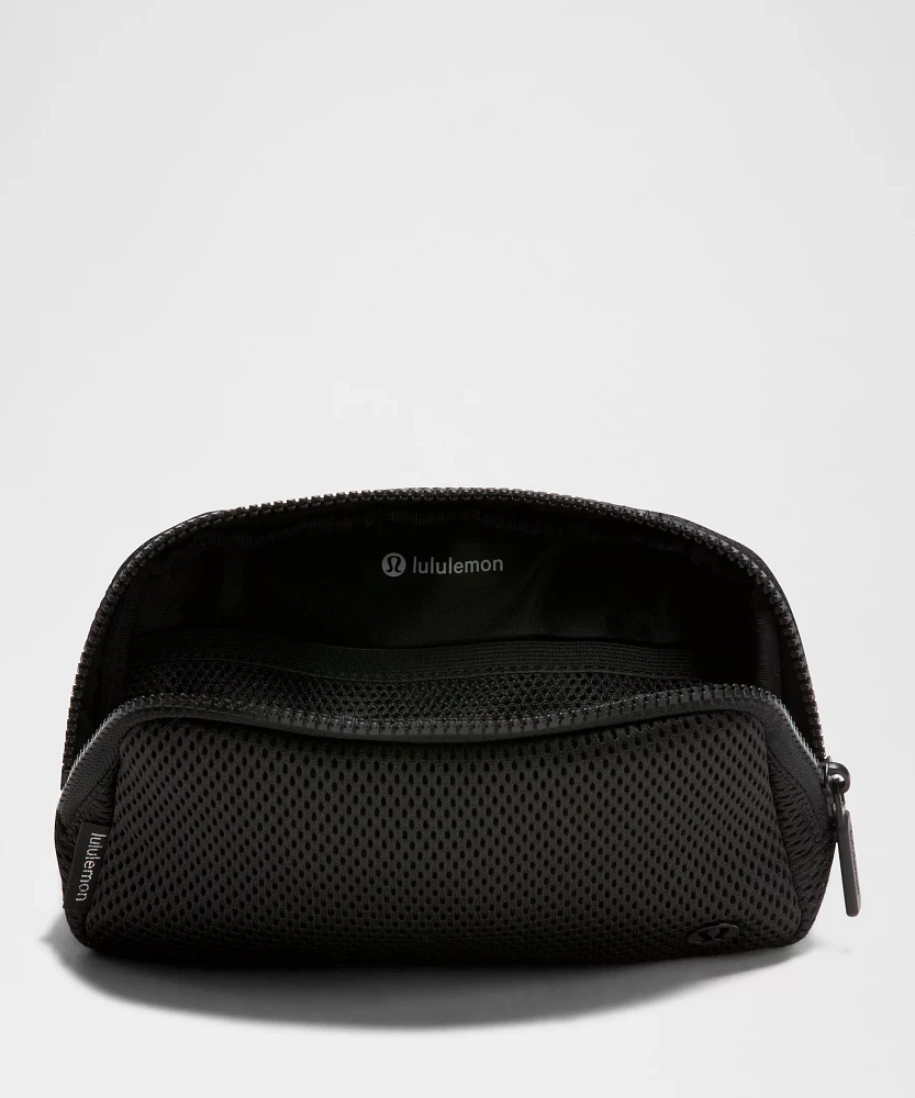 Everywhere Belt Bag 1L *Knit Mesh | Men's Bags,Purses,Wallets