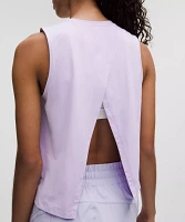 Pace Crush Cross-Back Graphic Tank Top | Women's Sleeveless & Tops