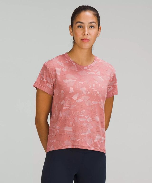 BAUER // lululemon SWIFTLY TECH SHORTSLEEVE