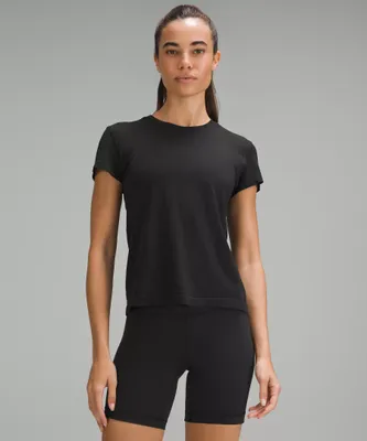Half-Sleeve Close-to-Body Shelf T-Shirt