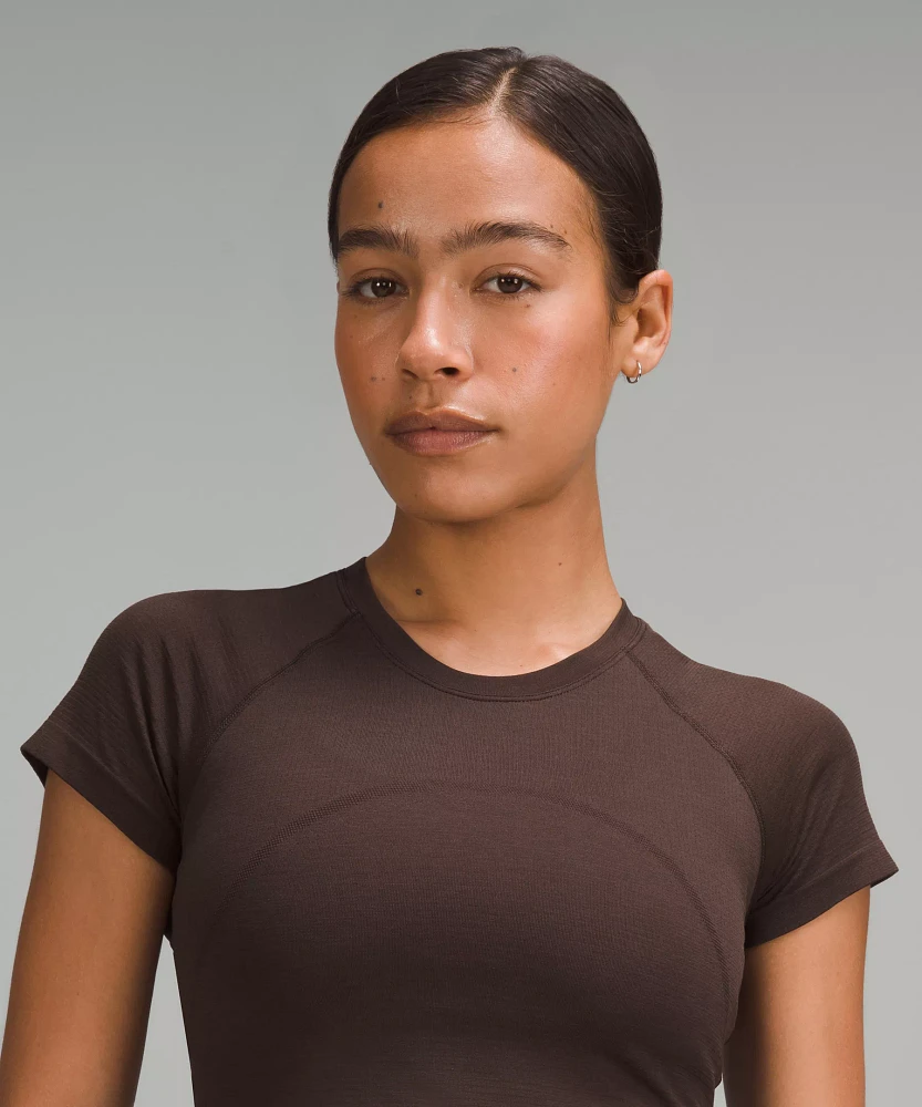 Swiftly Tech Cropped Short-Sleeve Shirt 2.0 | Women's Short Sleeve Shirts & Tee's