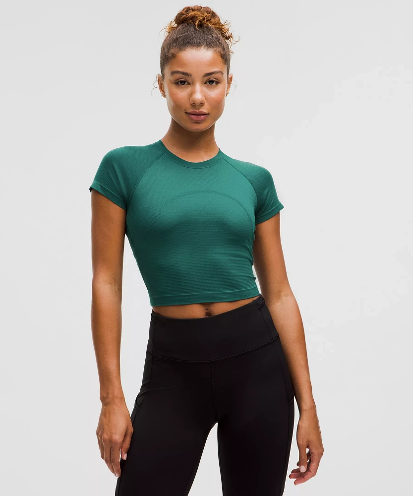 Swiftly Tech Cropped Short-Sleeve Shirt 2.0 | Women's Short Sleeve Shirts & Tee's