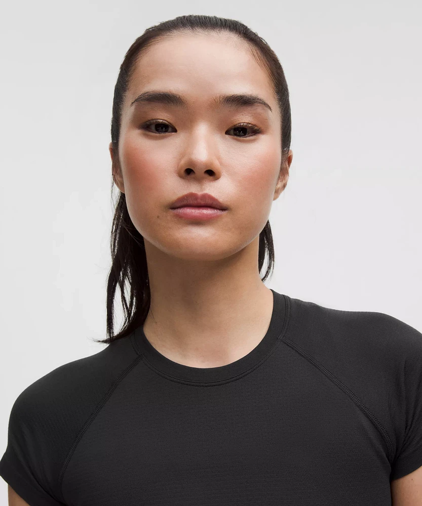 Swiftly Tech Cropped Short-Sleeve Shirt 2.0 | Women's Short Sleeve Shirts & Tee's