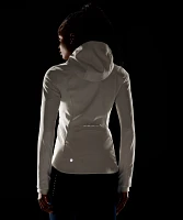 Women's Cross Chill Jacket | Coats & Jackets