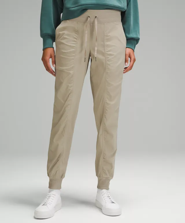 Dance Studio Relaxed-Fit Mid-Rise Cargo Jogger