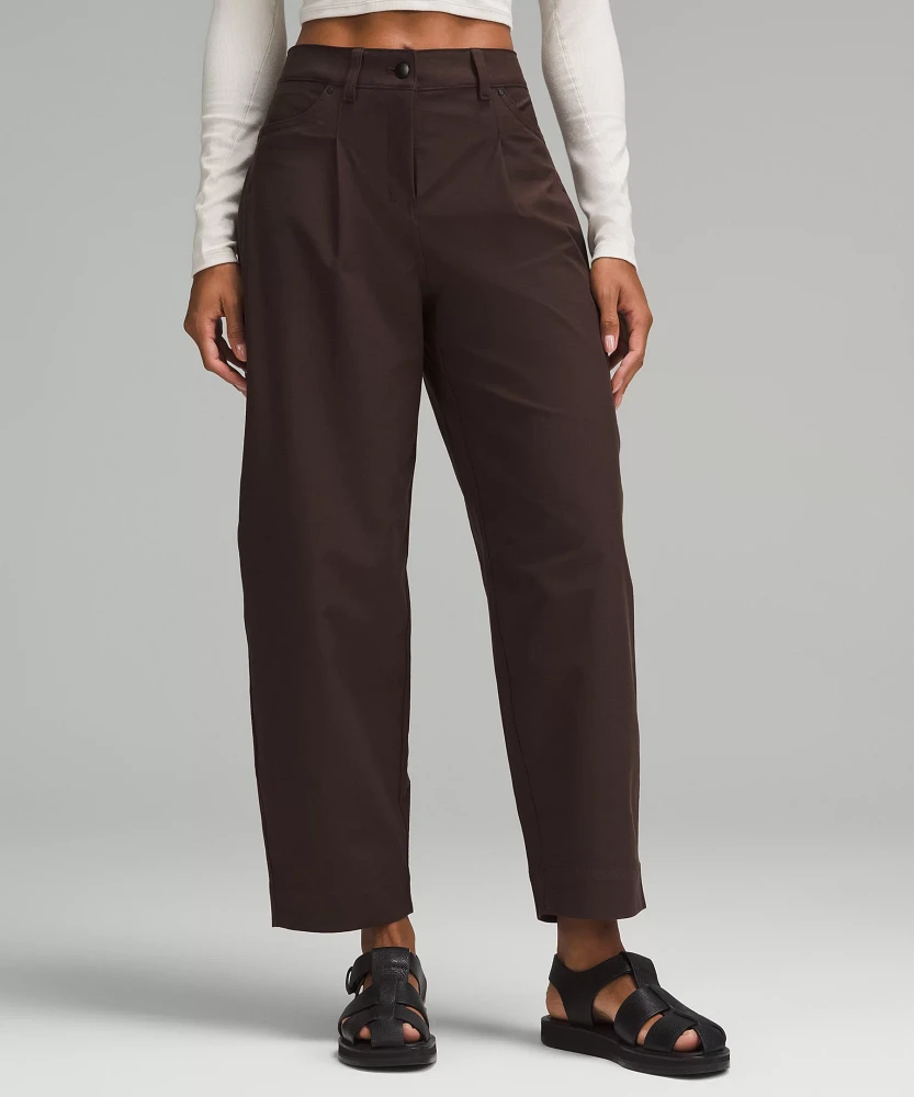 City Sleek Mid-Rise Barrel-Leg Pant *Light Utilitech | Women's Trousers