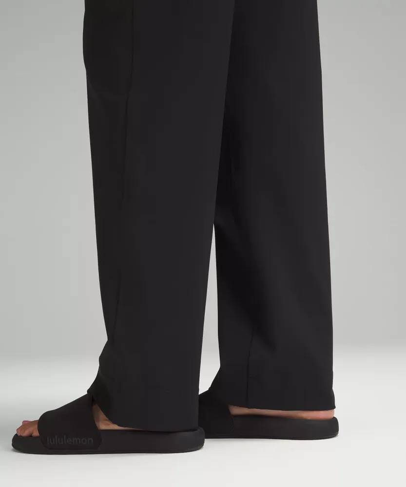 Straight-Leg Mid-Rise Pant Luxtreme *Regular, Women's Trousers