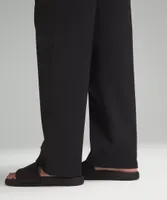 Straight-Leg Mid-Rise Pant Luxtreme *Regular | Women's Trousers