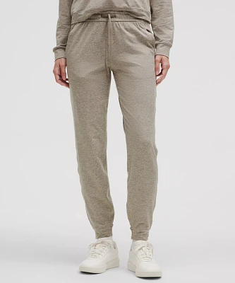 Soft Jersey Classic-Fit Mid-Rise Jogger | Women's Joggers