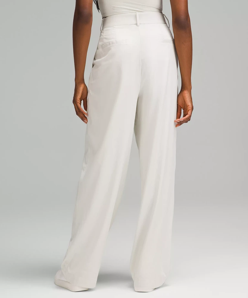 Pleat-Front High-Rise Trouser *Regular | Women's Trousers