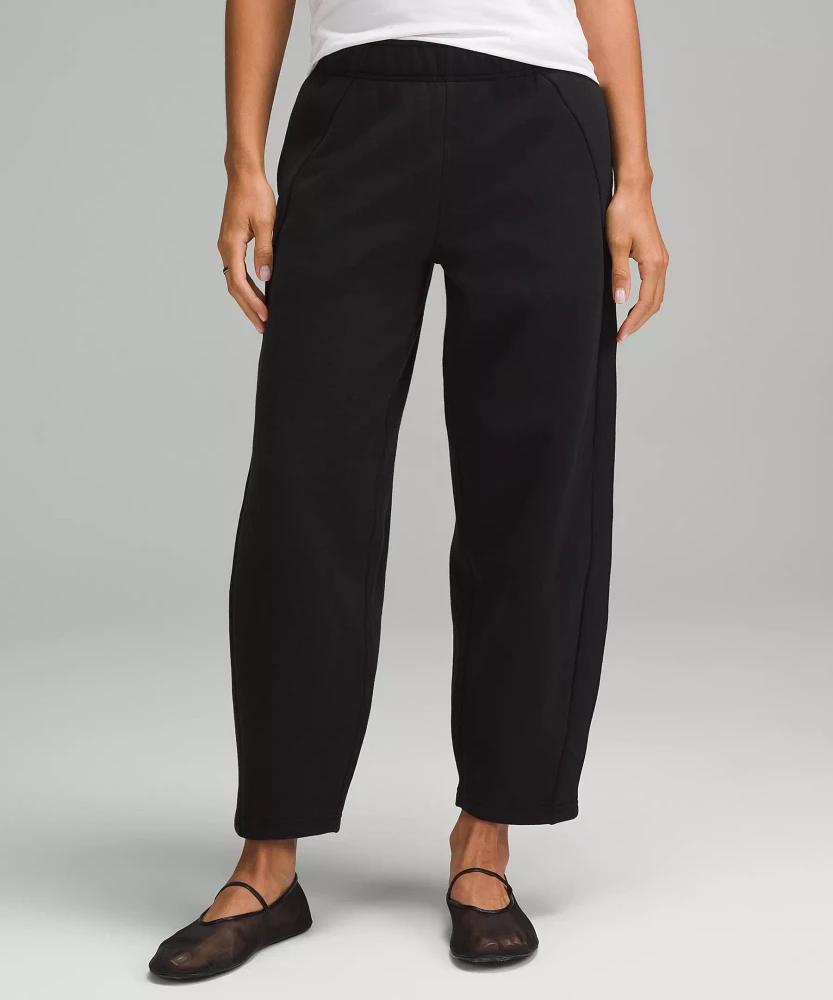 Scuba Mid-Rise Barrel-Leg Pant *7/8 Length | Women's Pants