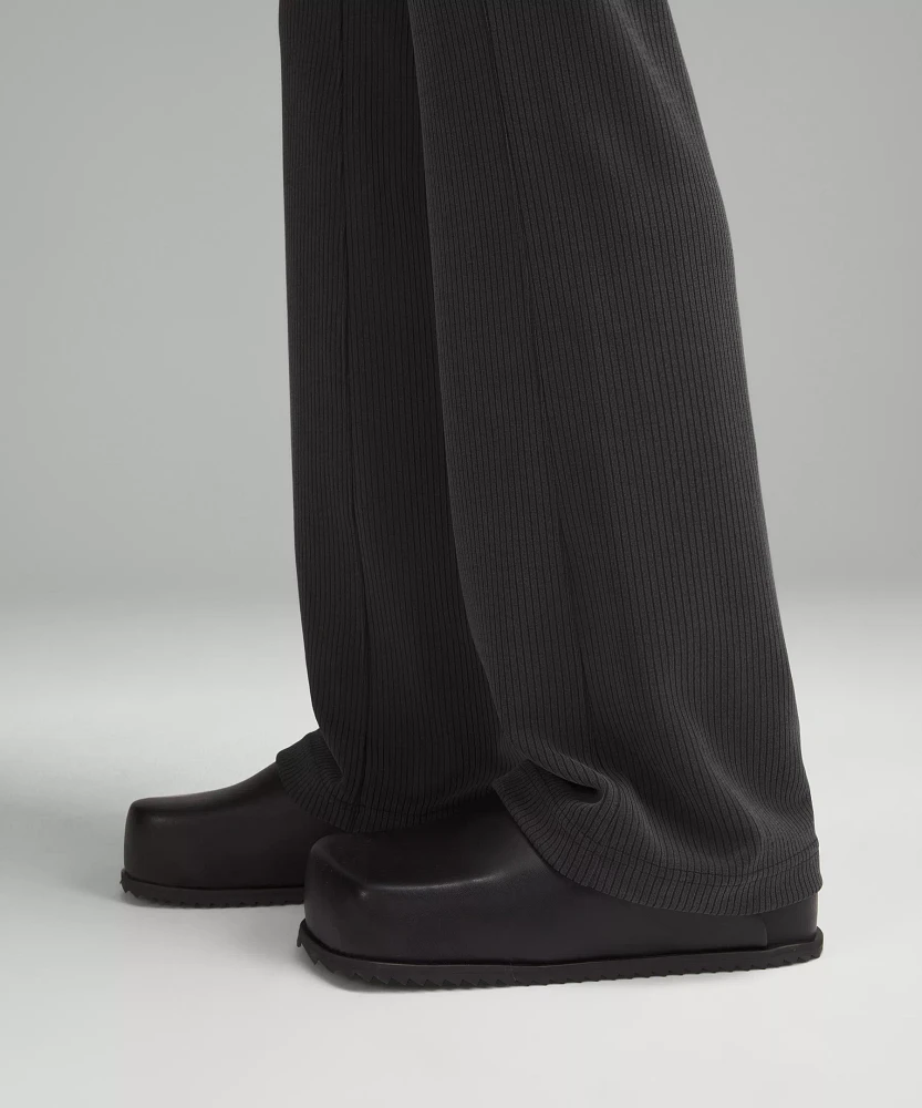 Ribbed Softstreme Flared Pant *Short | Women's Pants