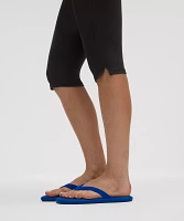 Groove High-Rise Notched-Hem Crop 15" | Women's Capris