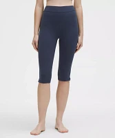 Groove High-Rise Notched-Hem Crop 15" | Women's Capris