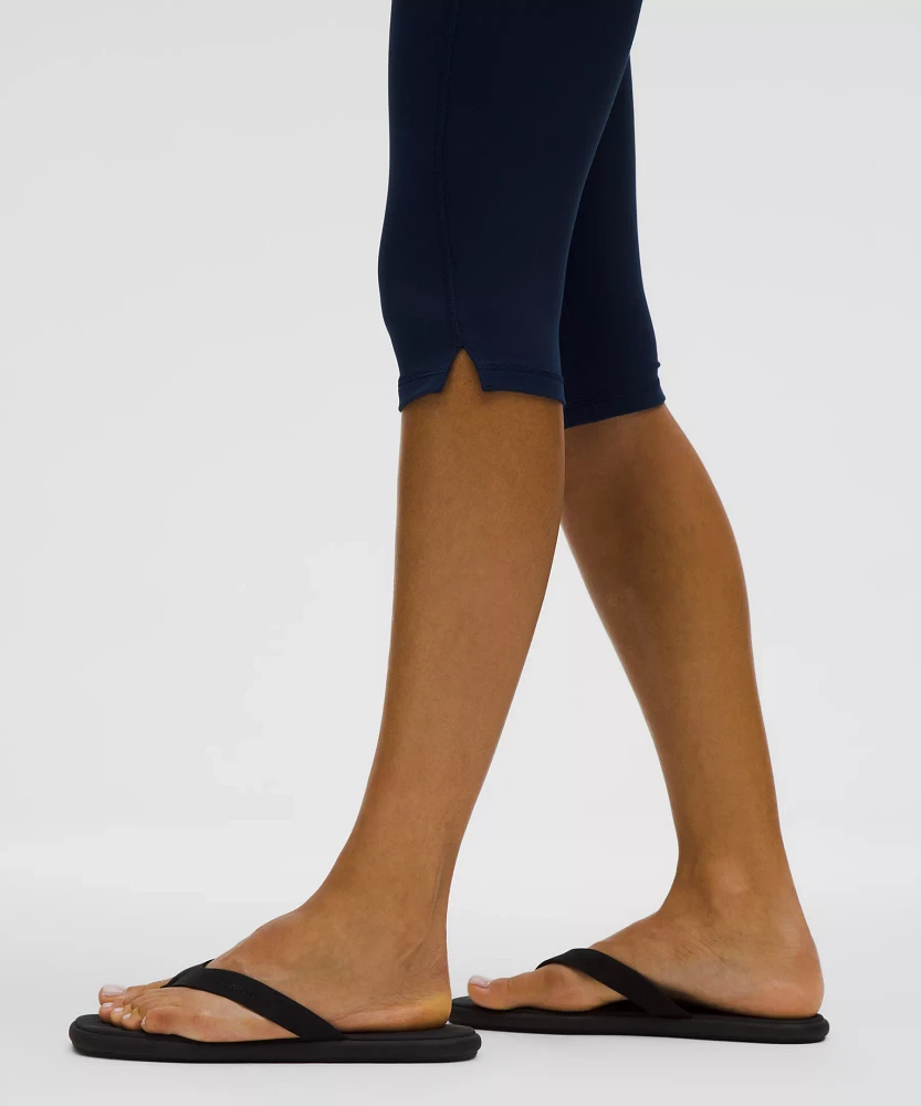 Groove High-Rise Notched-Hem Crop 15" | Women's Capris