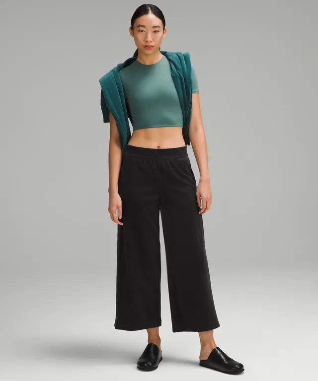 Can the scuba mid rise wide leg pants be hemmed? It's way too long for me.  : r/lululemon