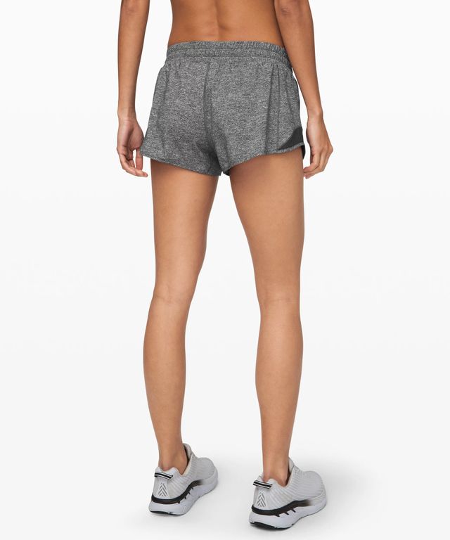 Lululemon low rise hotty hot 2.5” size 4, Women's Fashion, Activewear on  Carousell