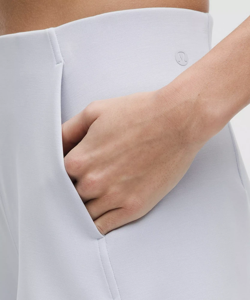 Softstreme Kick-Flare Mid-Rise Short 4" | Women's Shorts