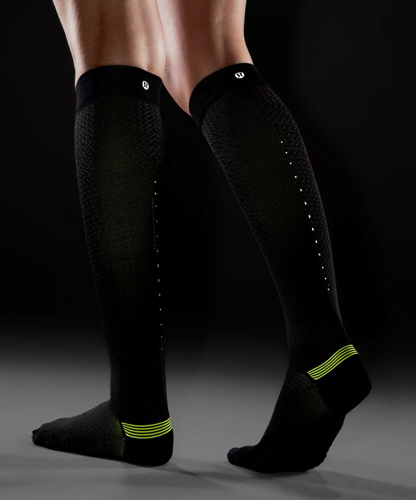 Women's MicroPillow Compression Knee-High Running Socks *Light Cushioning |