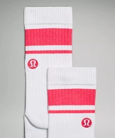 Women's Daily Stride Ribbed Comfort Crew Socks *Stripe |