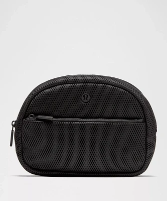 City Essentials Pouch 4L *Knit Mesh | Women's Bags,Purses,Wallets