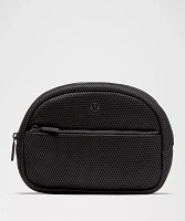 City Essentials Pouch 4L *Knit Mesh | Women's Bags,Purses,Wallets