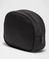 City Essentials Pouch 4L *Knit Mesh | Women's Bags,Purses,Wallets