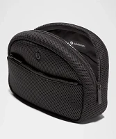 City Essentials Pouch 4L *Knit Mesh | Women's Bags,Purses,Wallets