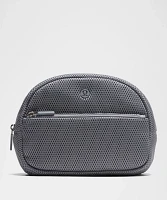 City Essentials Pouch 4L *Knit Mesh | Women's Bags,Purses,Wallets