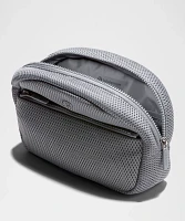 City Essentials Pouch 4L *Knit Mesh | Women's Bags,Purses,Wallets