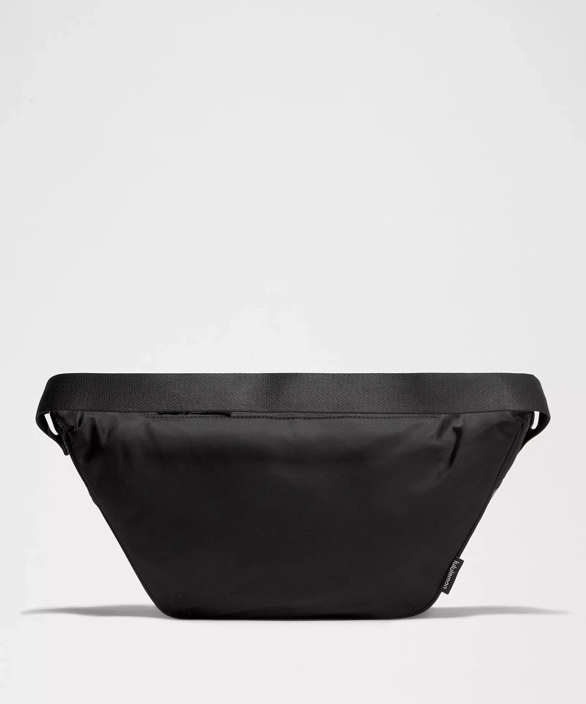 City Essentials Belt Bag 3L | Women's Sweaters