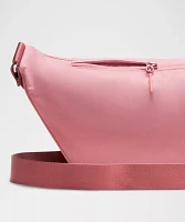 City Essentials Belt Bag 3L | Women's Sweaters