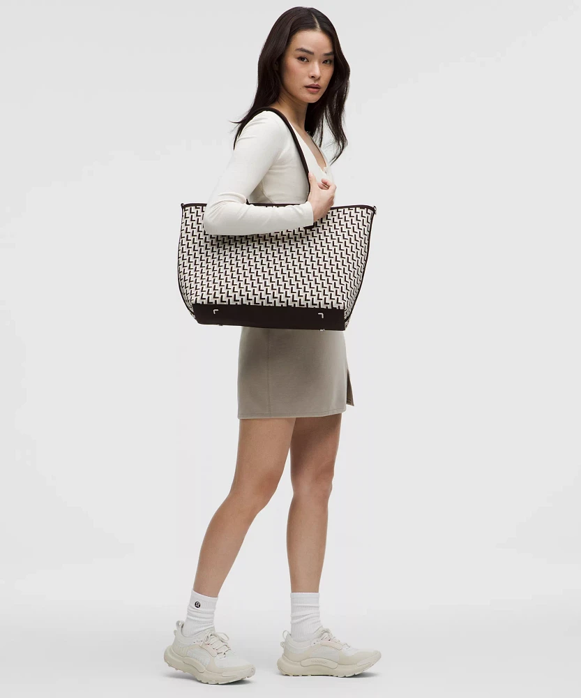 Classic Knit Tote Bag 18L | Women's Bags,Purses,Wallets