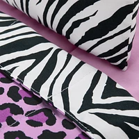 Nicki’s™ Bed & Animal-Print Bedding Set for 18-inch Dolls (Historical Characters)