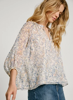 blusa chiffon com padrão floral