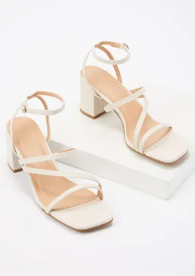 Cato Fashions  Cato Wide Width Detailed Strap Platform Heeled Sandals