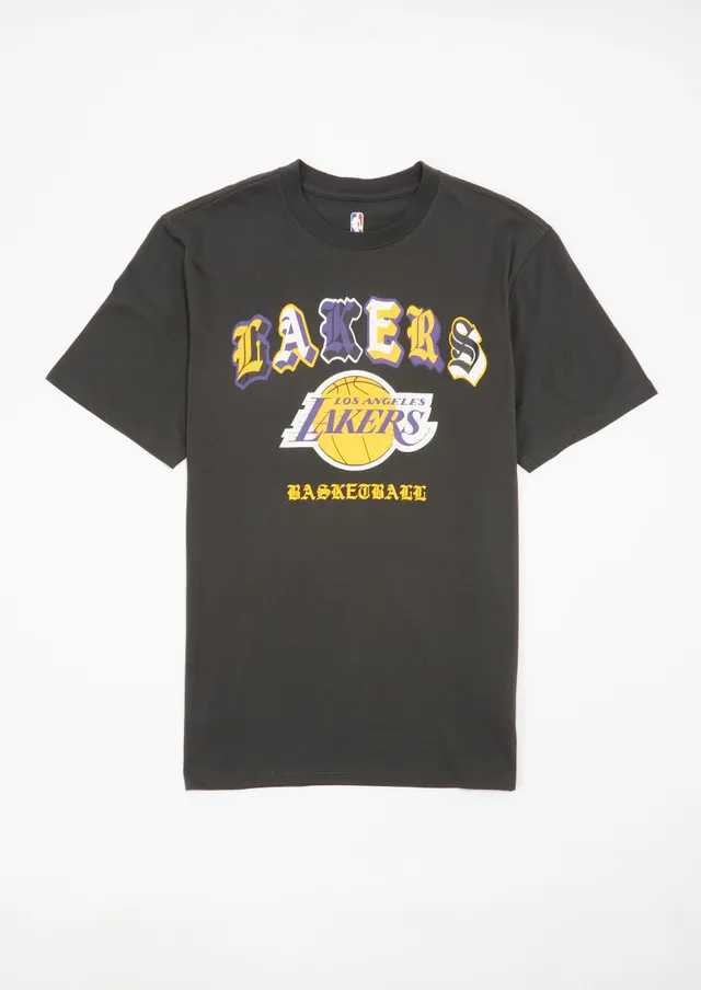 Forever 21 Men's Los Angeles Lakers Graphic T-Shirt in Taupe, XXL