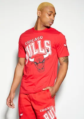 Red Chicago Bulls Graphic Tee