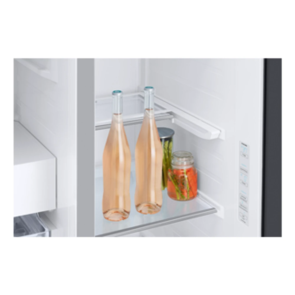 BESPOKE 36” Smart Counter Depth Side-by-Side Fridge with Beverage Center | Samsung Canada