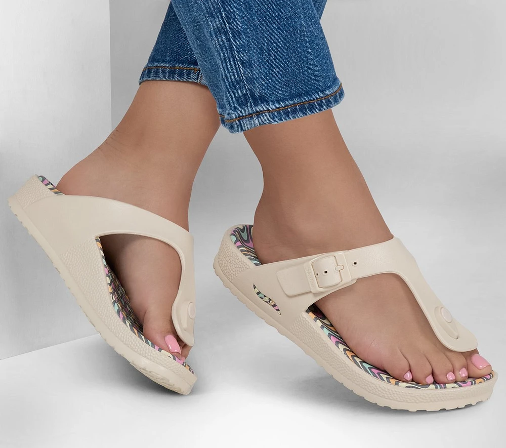 Foamies: Arch Fit Cali Breeze 2.0 - Golden