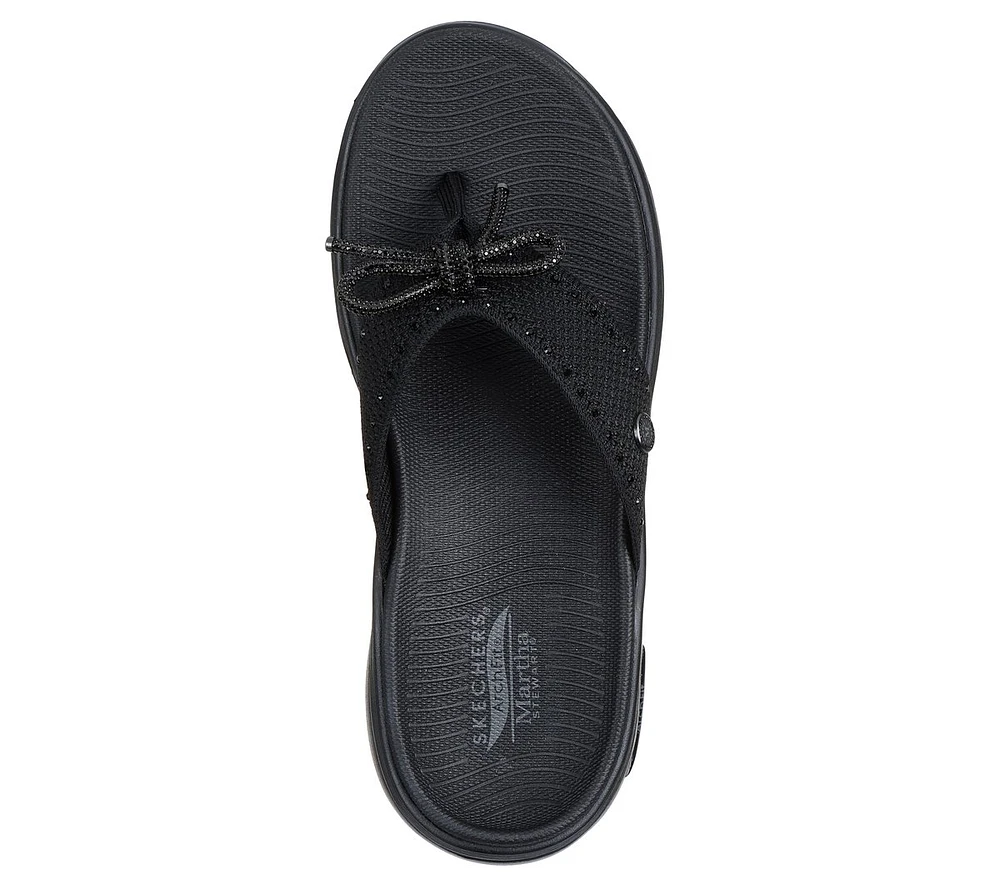 Martha Stewart: GO WALK Arch Fit 2.0 Sandal