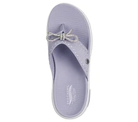 Martha Stewart: GO WALK Arch Fit 2.0 Sandal - Glimmer