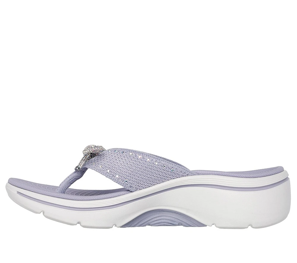 Martha Stewart: GO WALK Arch Fit 2.0 Sandal - Glimmer